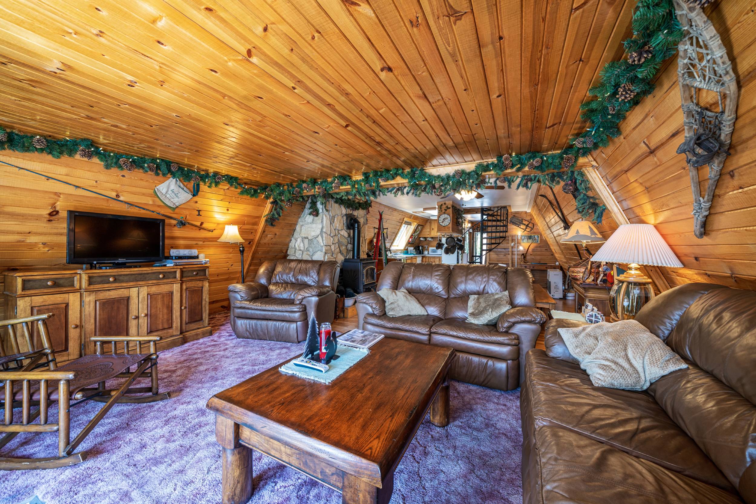 Eagle’s Nest Lodge Lazy Daze Retreats