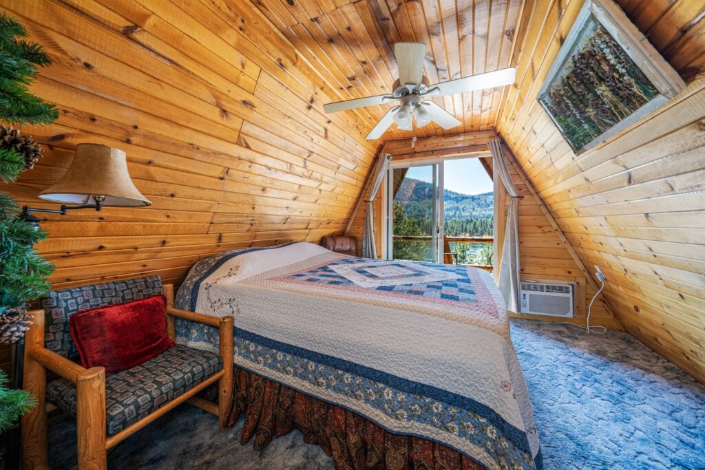Master Bedroom (with river views) (2500)